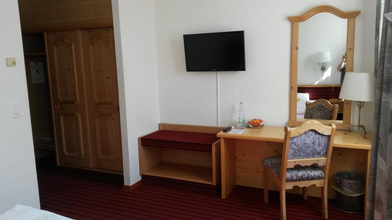 Hotel Baeren Sumiswald Екстер'єр фото