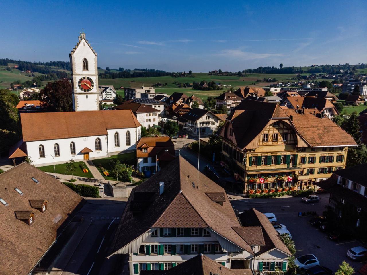 Hotel Baeren Sumiswald Екстер'єр фото
